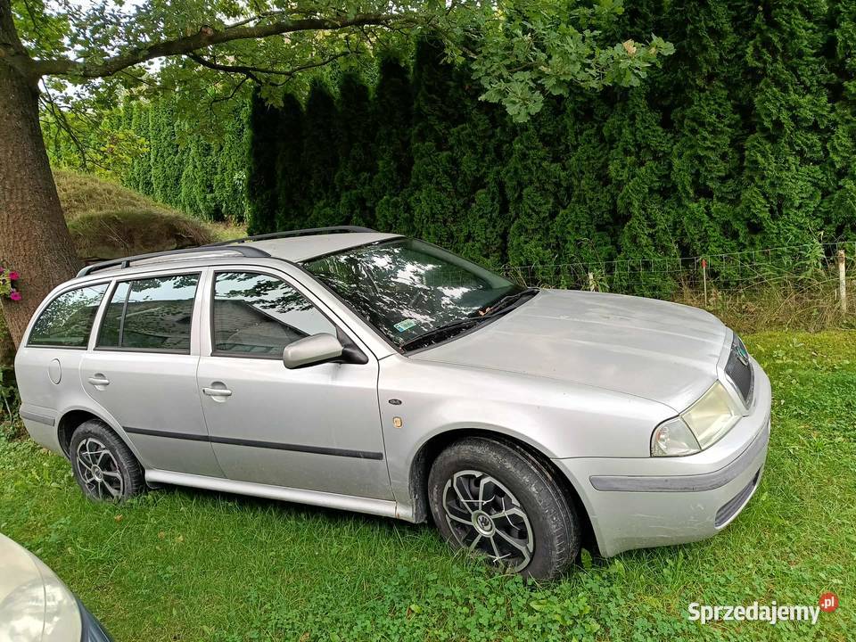 Skoda Octavia 1 BENZLPG 16 światła przeciwmgielne Błażowa Górna