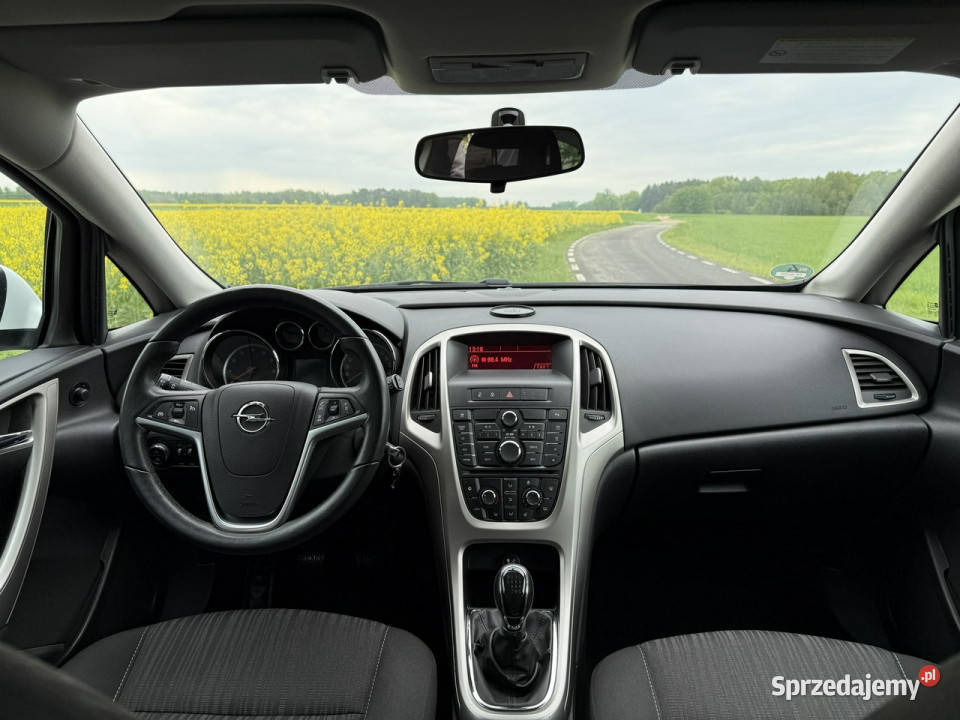 Opel Astra 14 benz Turbo 140 Zadbany światła przeciwmgielne Ocice