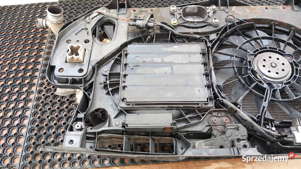AUDI A6 C6 20 TDI PAS PRZEDNI KOMPLET AUTOMAT Pasy przednie i tylne Zbierkowo sprzedam
