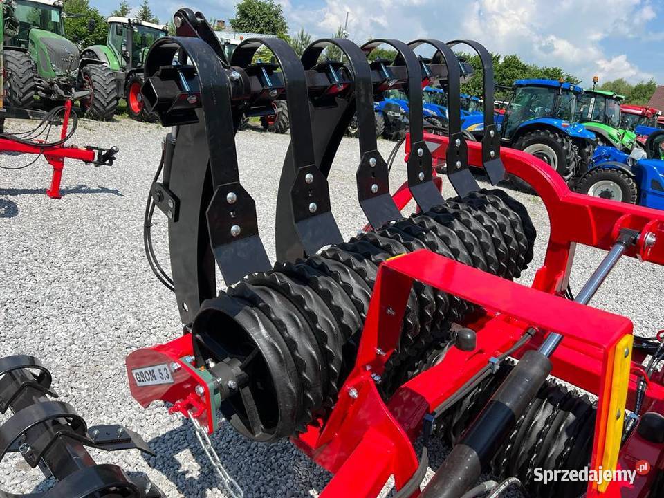 Wał posiewny z włóką AgroFactory Grom 53m fi 530