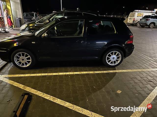 Volkswagen Golf 4 14 bg 2003 pomorskie Gościcino