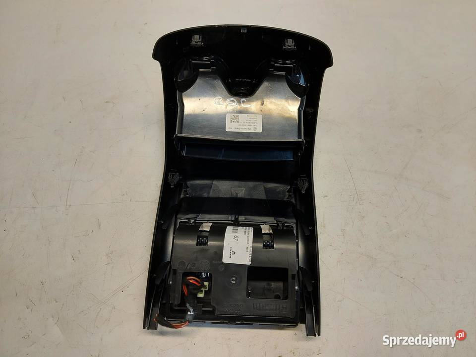 Mercedes EQC 400 W293 KRATKI NAWIEWU TUNELU TYŁ