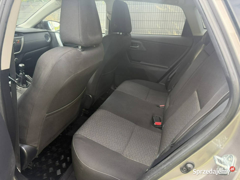 Toyota Auris 16 Benzyna Serwisowany Gwarancja Piekoszów