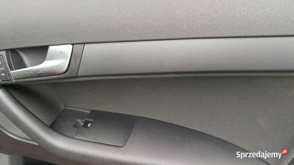 BOCZEK AUDI A 3 8 P 5 D PRAWY 2012 R Wrocław