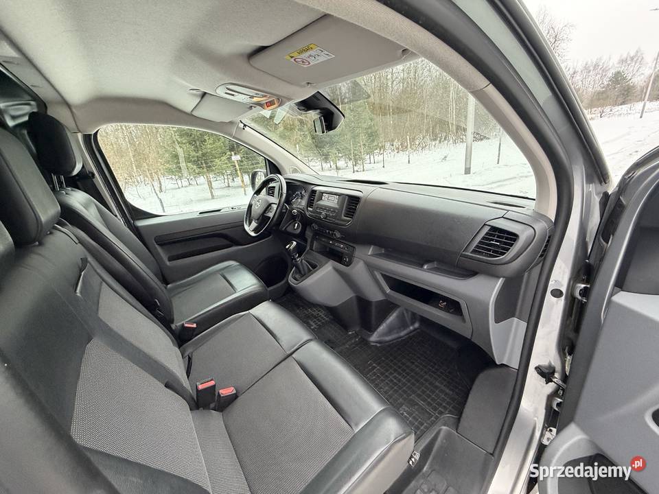 Opel Vivaro 20 122 Long Bogata Wersja Salon ASO Napęd przednia oś lubelskie Lubartów sprzedam