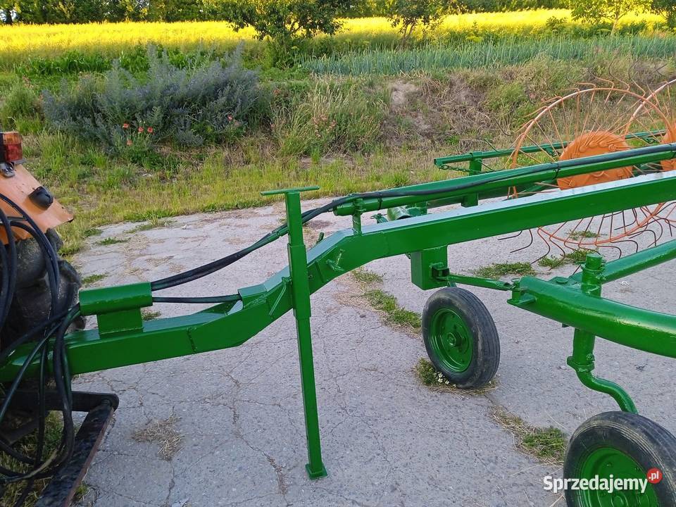 Zgrabiarka do siana i sianokiszonki nieuszkodzony Suszeń