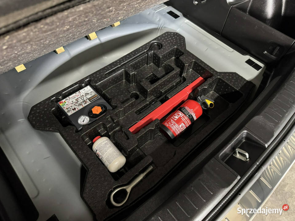 Suzuki Vitara 4X4 80tyśkm nowa salon ASR (kontrola trakcji) Chechło