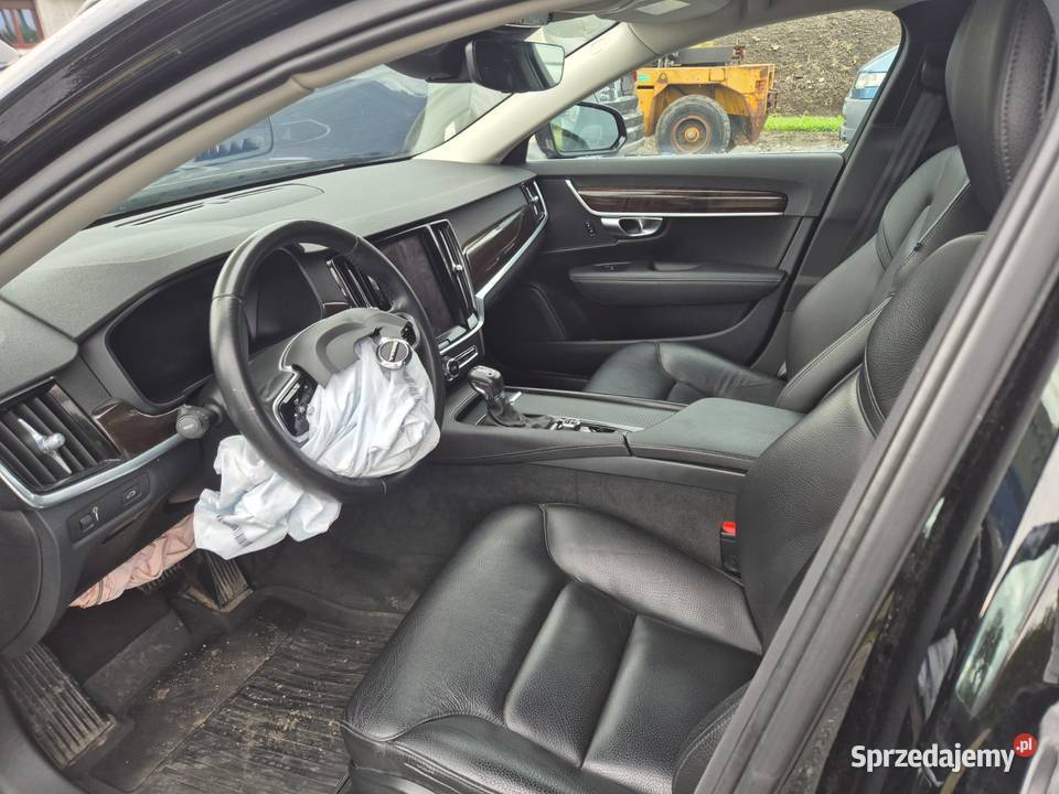 Volvo S90 2017 20 FWD zadbana uderzeniu w Żórawina