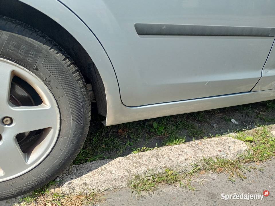 Ford Focus Kombi MK2 16 115 2006r LPG 250 Długie Legionowo