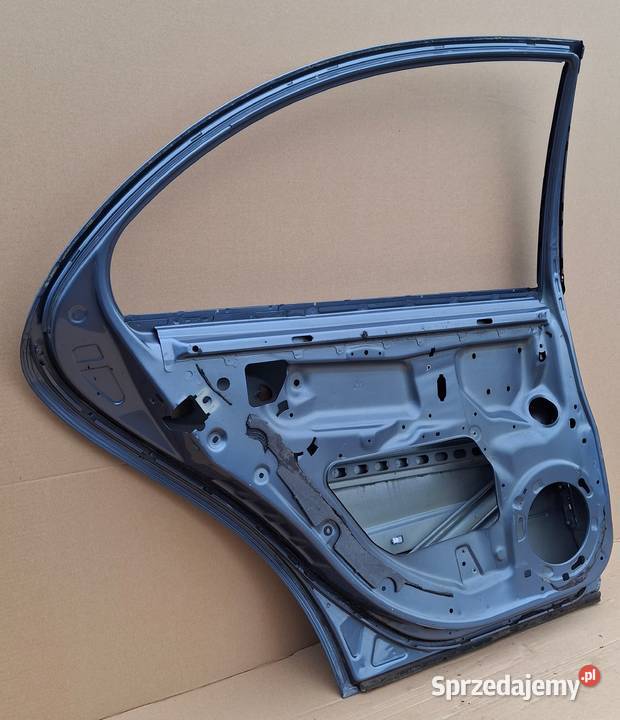 MERCEDES EKLASA W211 SEDAN DRZWI LEWY TYŁ LEWE Bieleń