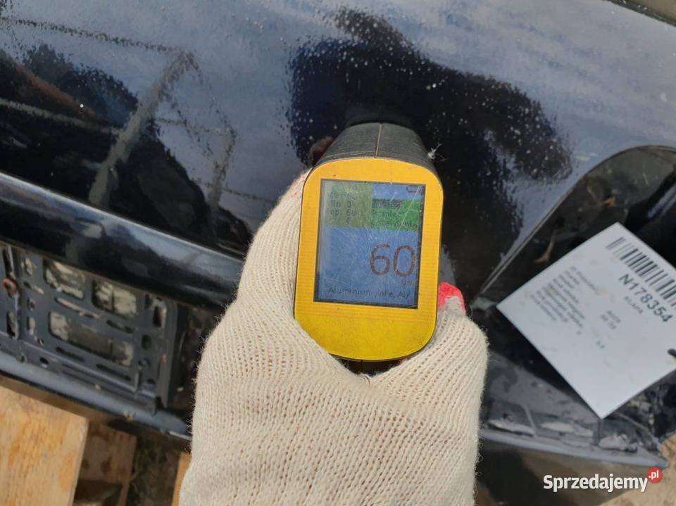 KLAPA AUDI A8 D3 Lipno