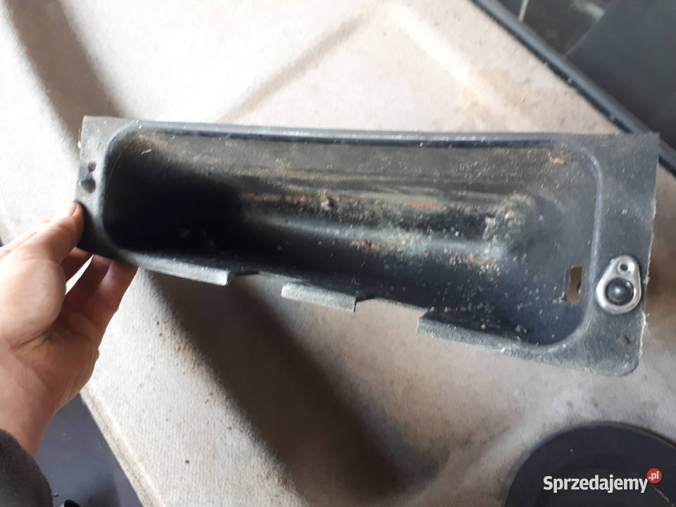 Fiat 125p wnętrze schowka z lampką osobowe Gliwice