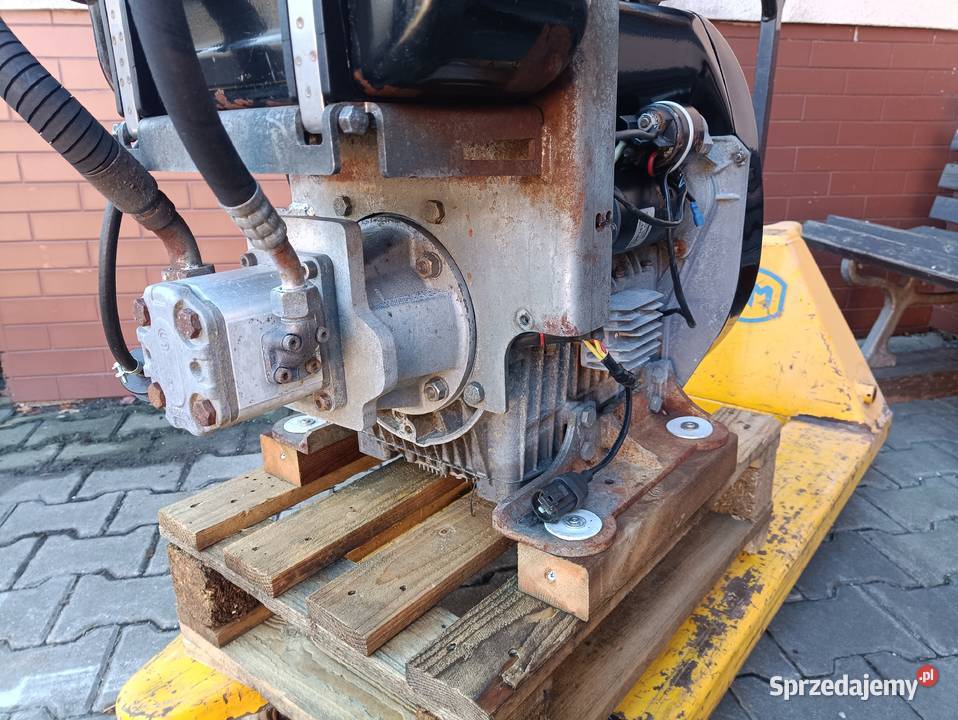 Silnik Lombardini 12LD4772 z pompą hydrauliczną Pozostałe małopolskie Ponikiew