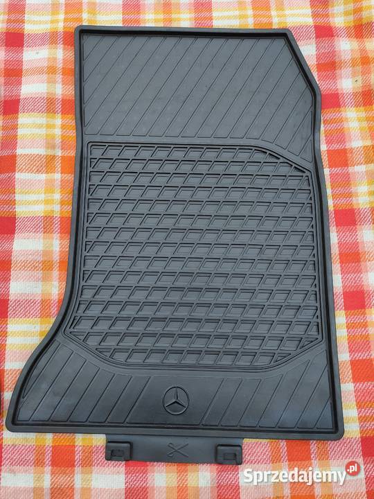 Oryginalne dywaniki gumowe Mercedes W246 W117 Bolewice