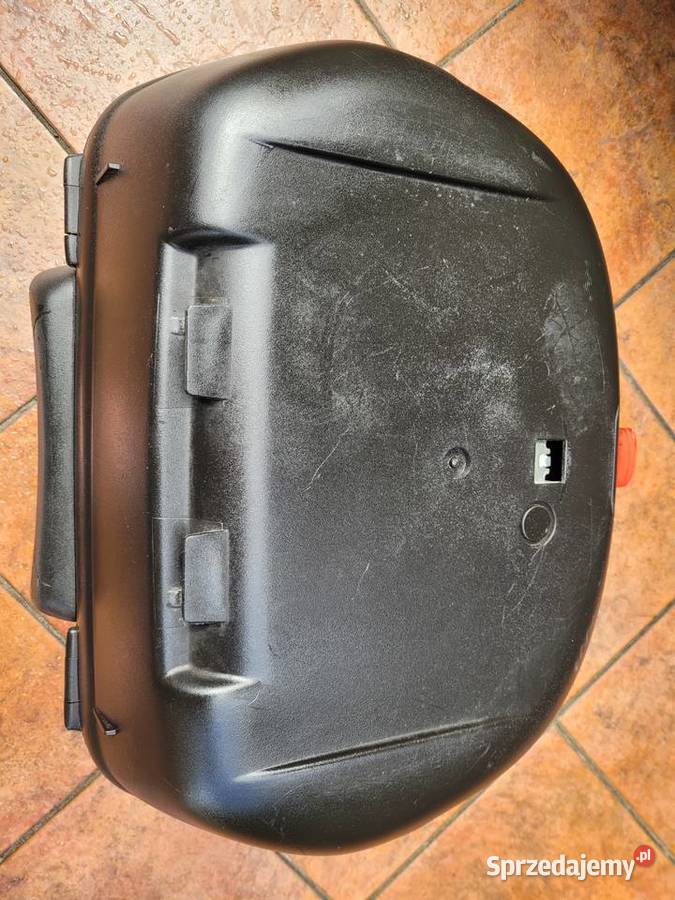 KUFER GIVI SIMPLY z oparciem pasazera i plyta Piła sprzedam