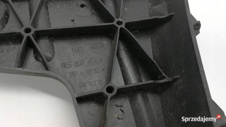 ŚLIZG ZDERZAKA PRAWY TYŁ AUDI A4 B7 8E5807454A Przystajń
