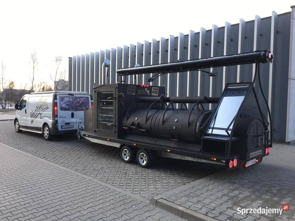 smoker grill na przyczepie catering mobilny gastronomiczne Poznań