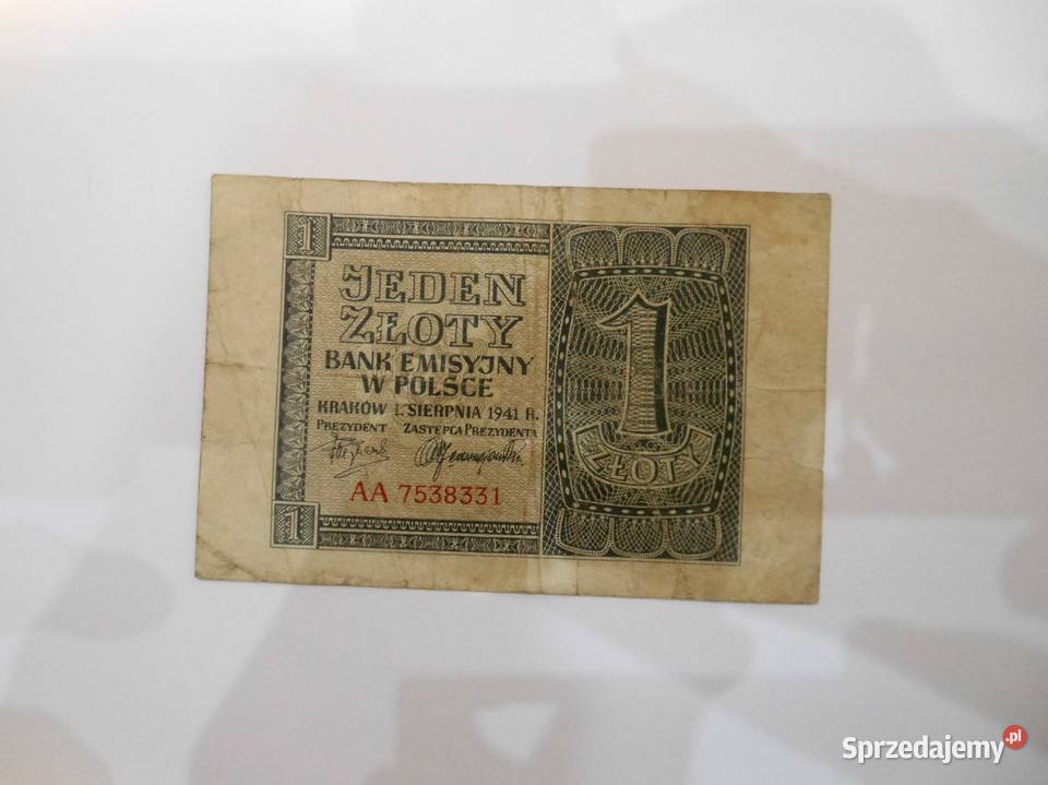 Dwadzieścia cztery polskie banknoty Bukowo