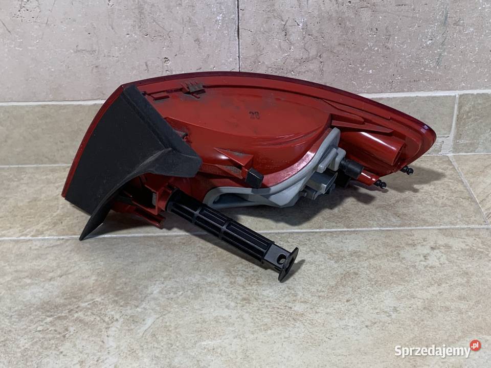 Lampa tylna lewa AUDI A4 B8 kombi 0812 8K9945095