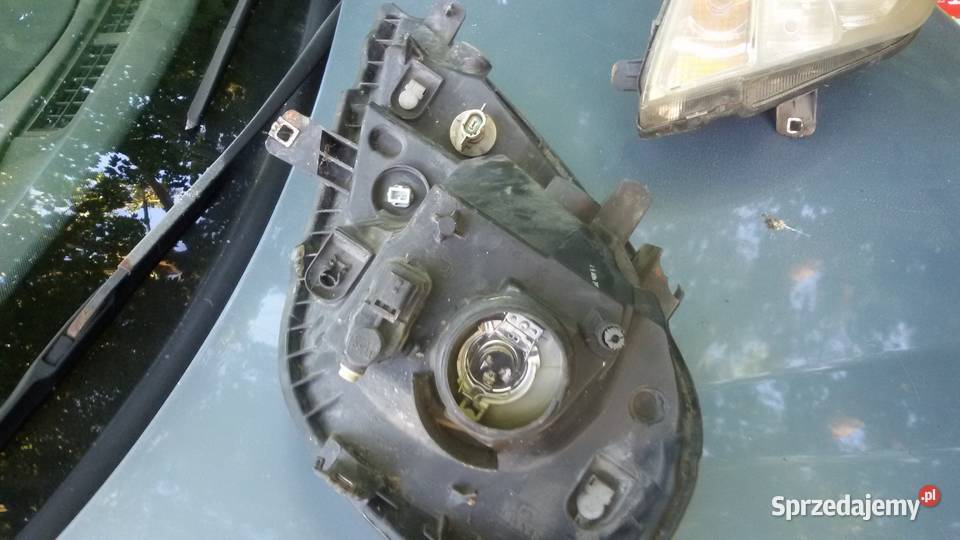 LAMPY PRZEDNIE RENO TRAVIC OPEL VIVARO Lampy przednie warmińsko-mazurskie Elbląg sprzedam