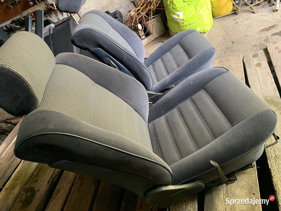 Fotele kpl BMW e24 materiał blue Mszana