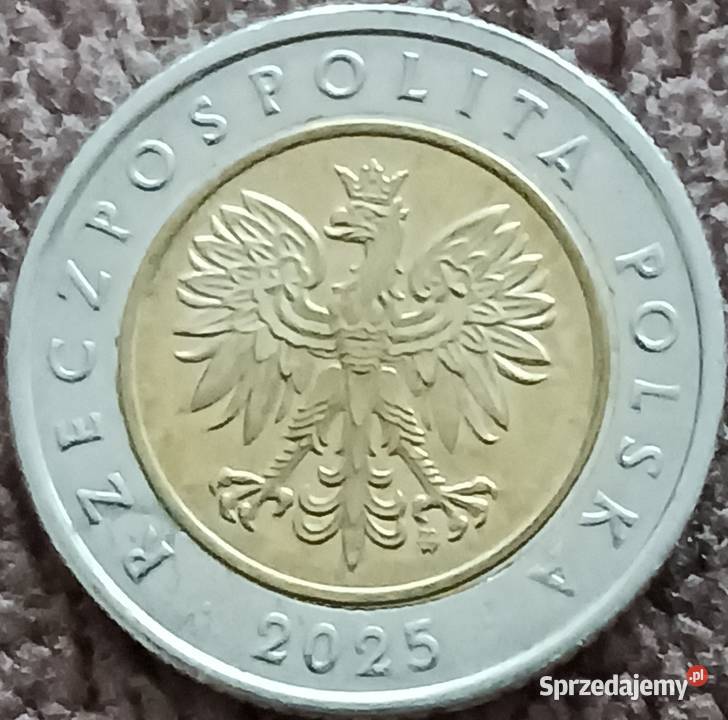 5 Złotych 2025 r przesuniecie napisu ZŁOTYCH Konin