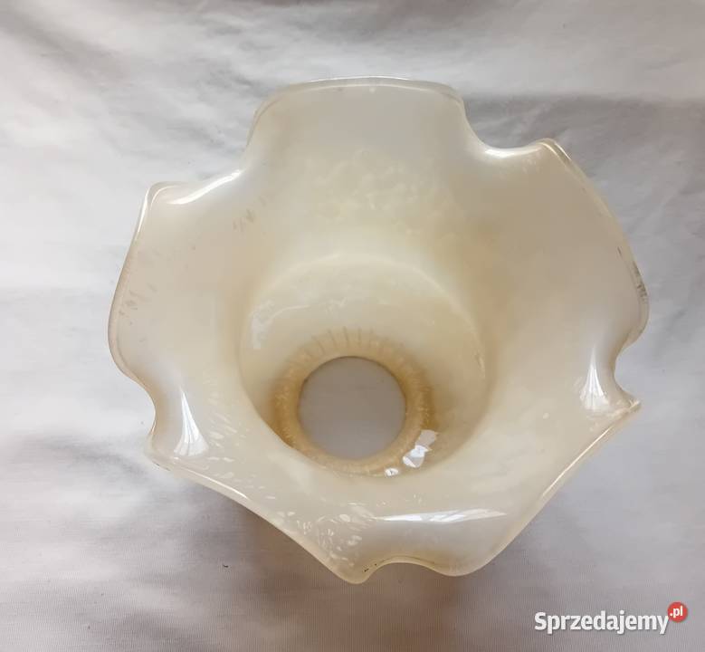 Klosz lampy Tulipan ręcznie formowany Porcelana i szkło wielkopolskie Koźminek