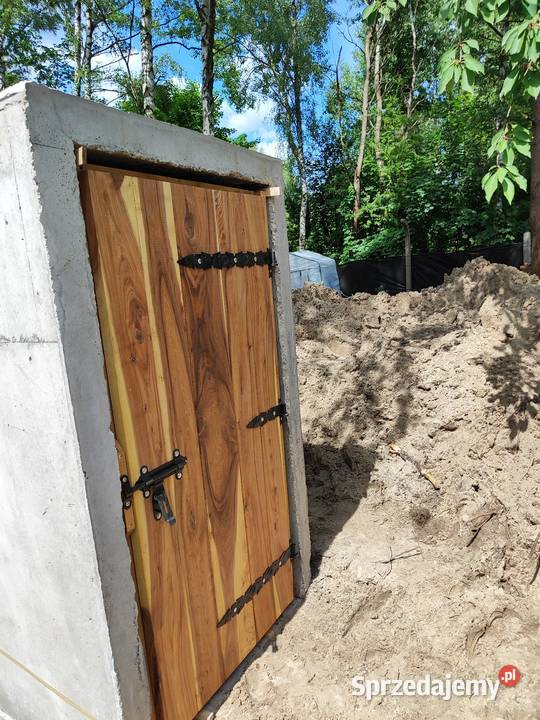 Drzwi drewniane dębowe do piwmicy półokrągłe Wierzbica sprzedam