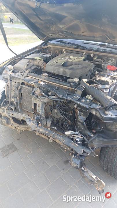 Mitsubishi Pajero odpala i jeździ uszkodzony Krzemień Drugi