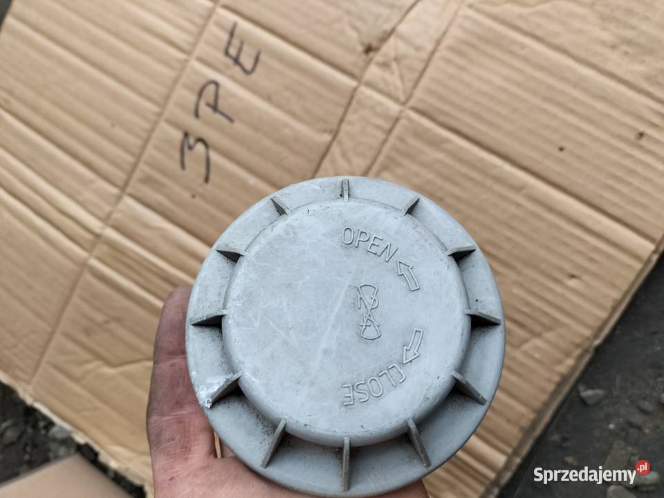 DEKIELEK LAMPY OSŁONA ŻARÓWEK ZAŚLEPKA LAMPY osobowe Kamień-Kolonia sprzedam