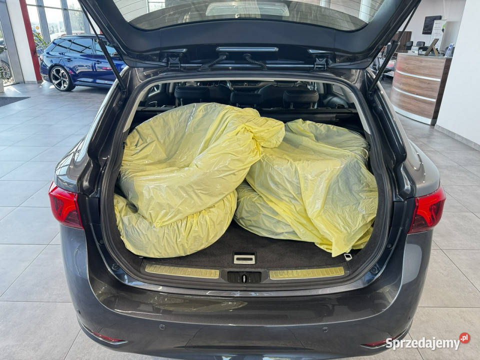 Toyota Avensis SW 18 147 automat 2018 r salon Myślenice