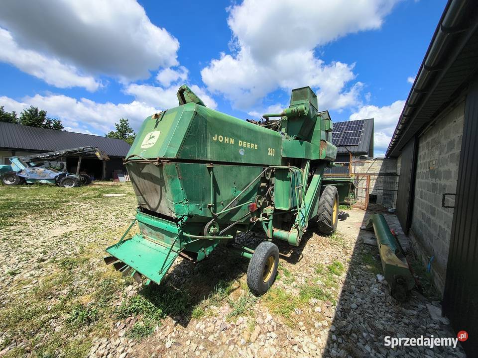 John Deere 330 z sieczkarnią Bukowie