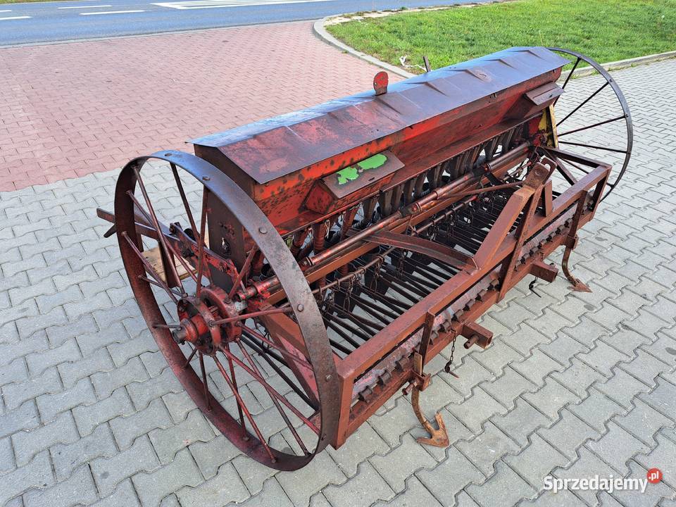 Siewnik do zboża zbożowy 22 lejki nieuszkodzony Sadzenie/siewniki Proszowice
