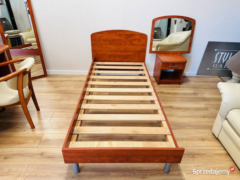 Łóżko z materacem 200 x 90 i szafką Łóżka Tczew