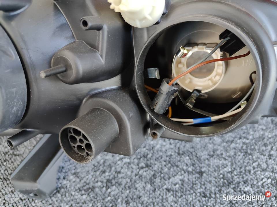 Reflektor Opel Omega LIFT H1 Hella Europa lampa sprzedam