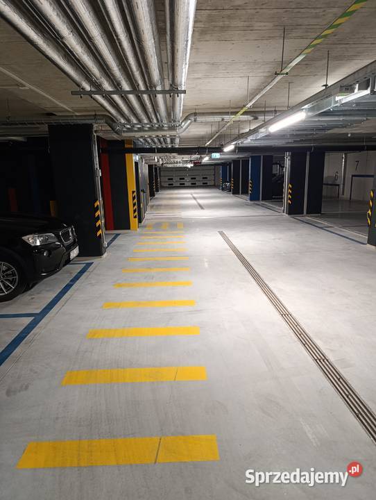 do wynajęcia miejsce postojowe Republiki 13m2