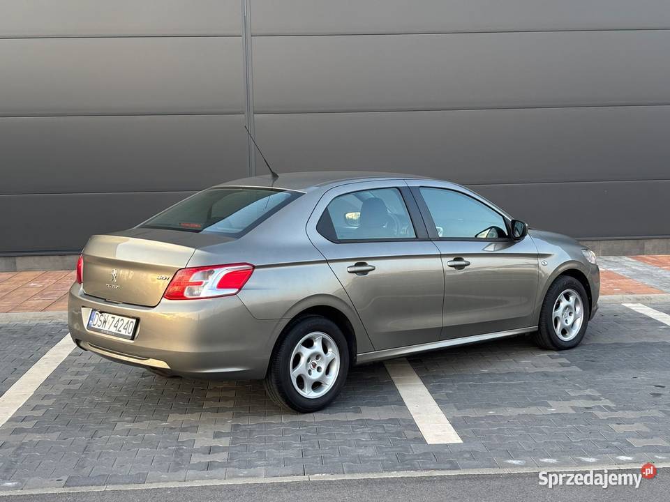 Salon Polska zadbany gotowy do jazdy gniazdo AUX Świdnica