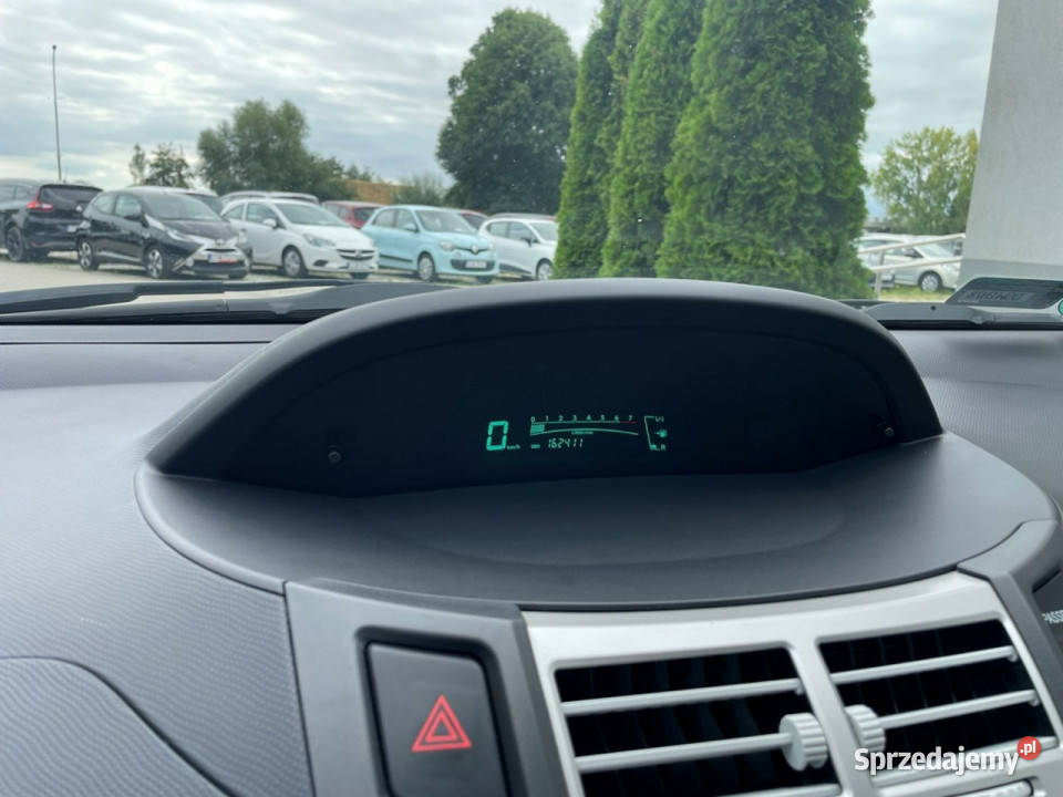 Toyota Yaris 10 Benzyna 69 Klimatyzacja Strzegom sprzedam
