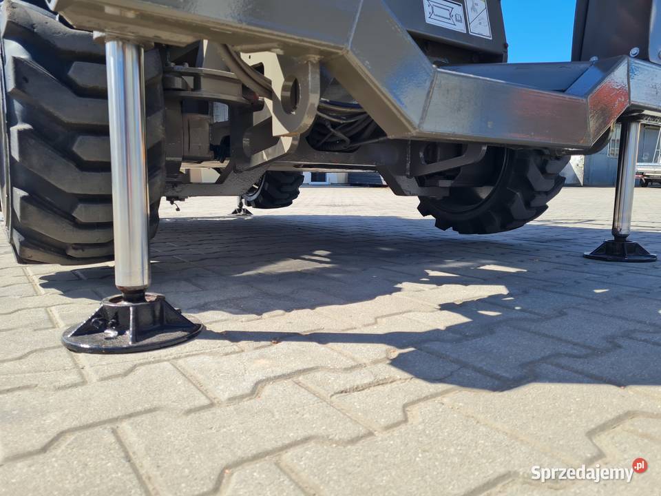 Podnośnik nożycowy spalinowy Haulotte Compact Dąbrowa Tarnowska