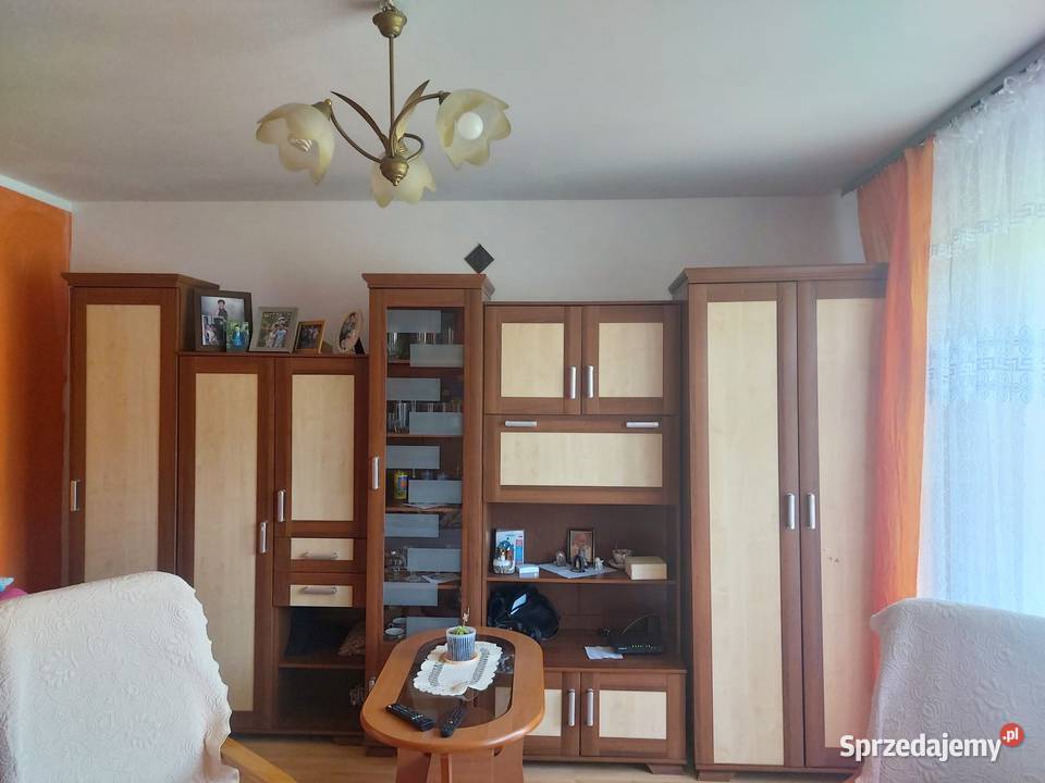 Meblościanka stół i 2 fotele