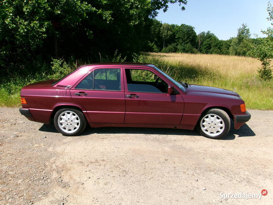 MERCEDES 190 AVANTGARDE ROSSO