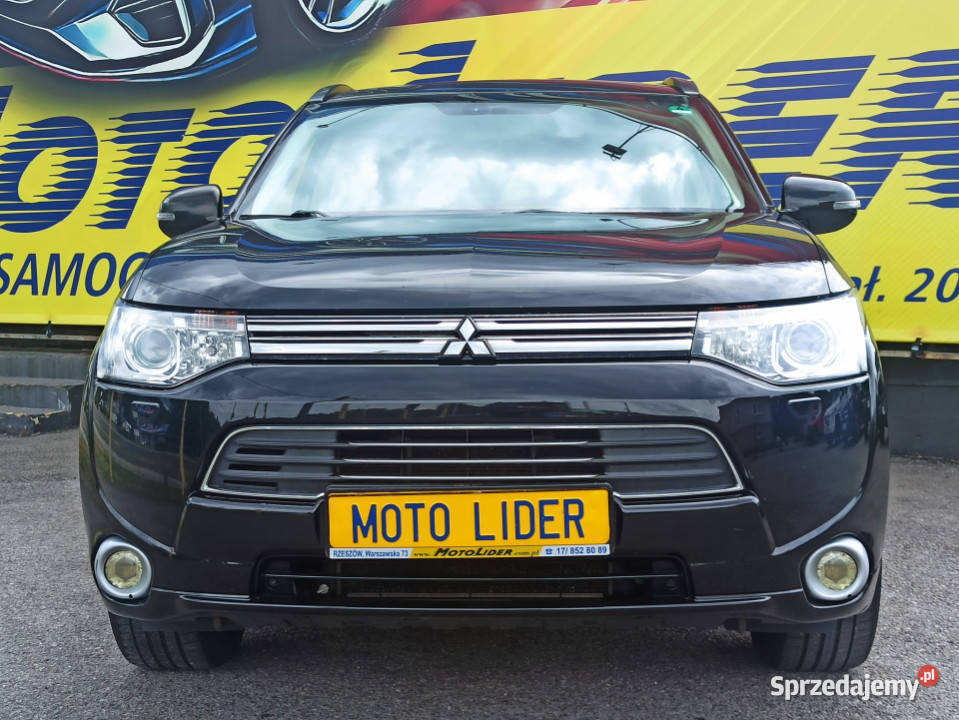 PHEV 2x koła serwis bezwypadkowy automatyczna Outlander Rzeszów sprzedam