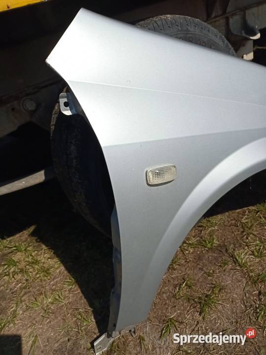 błotnik prawy nissan primera P12 KLO G osobowe Szczecin