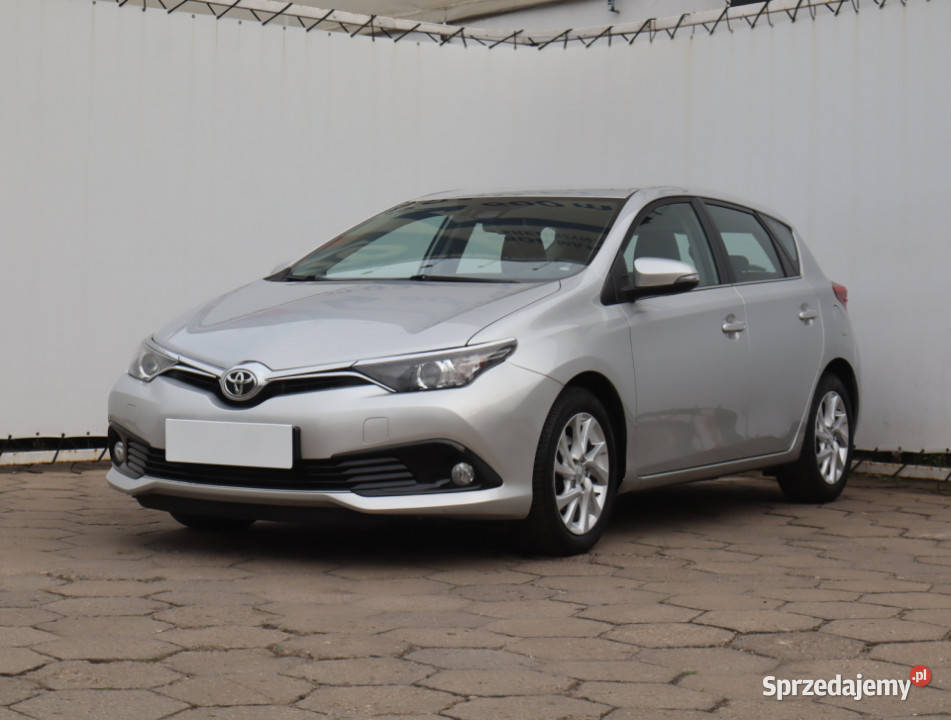 Toyota Auris 12 Ti srebrny