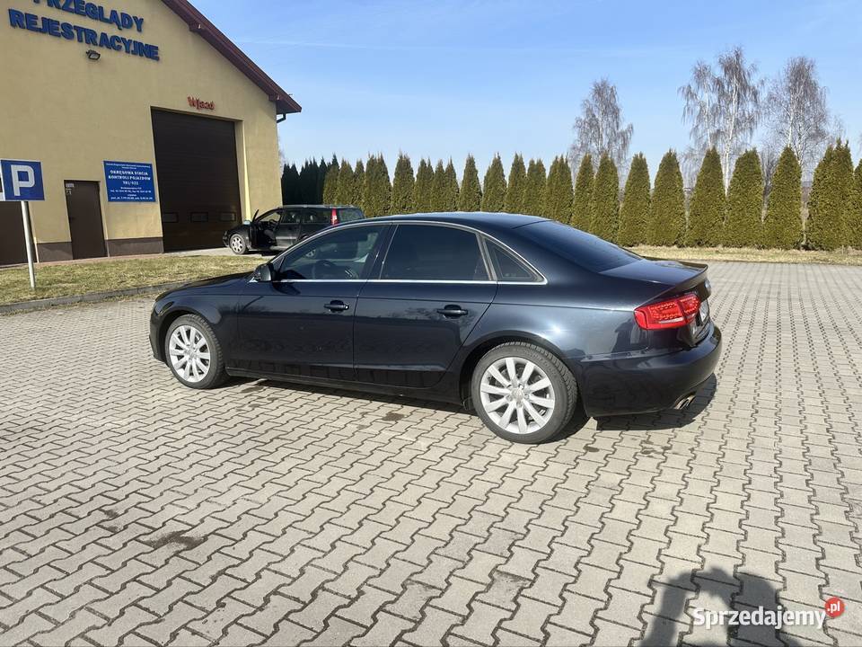 Audi A4 2011 benzyna 211 Koni sedan xenon i led Brzezinki