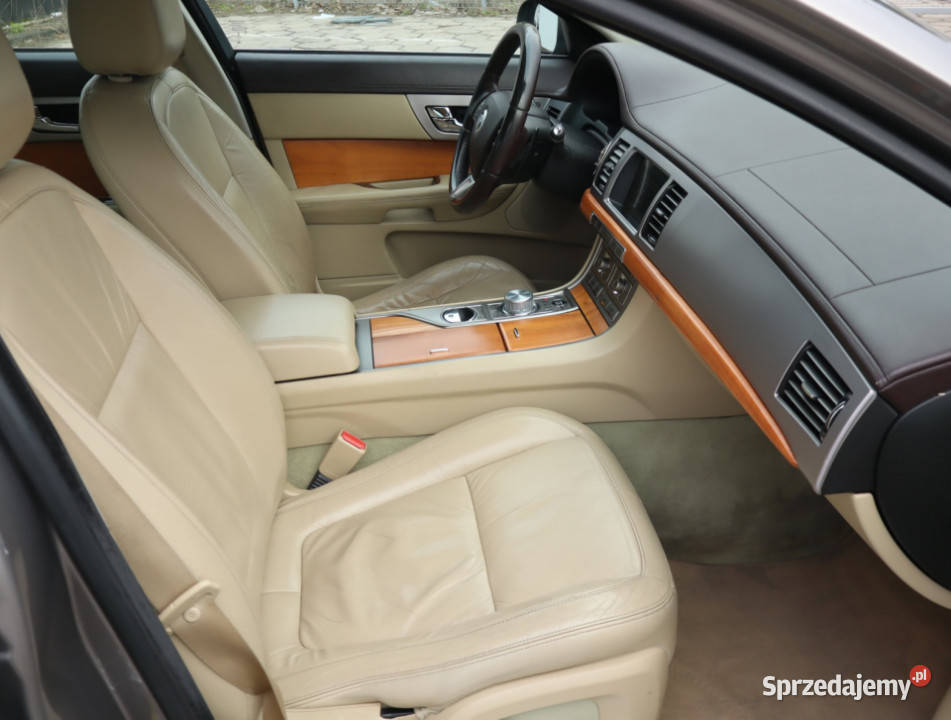 Jaguar XF 27 D Łódź