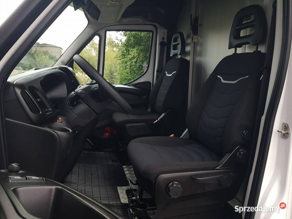 Iveco Daily KONTENER NISKOPODŁOGOWY 443x223x242 Iveco Poręba