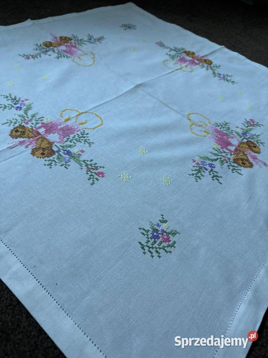 obrus ręcznie haftowany motywy Świąteczne Zabrze