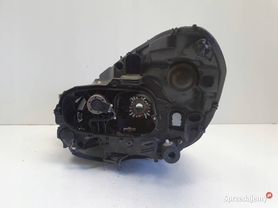 Volvo V60 S60 II PRZEDNIA LAMPA PRAWA prawy osobowe Janów