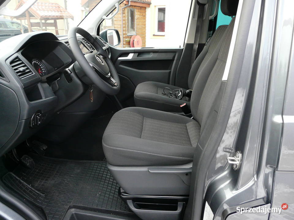 volkswagen T6 Carawelle 2017 r salon 1 Rożdżałów